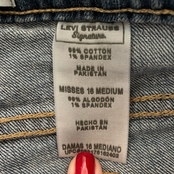 Levi’s Signature Gold Mid Rise Boot Cut Misses 16, 33 W Medium med wash worn - Picture 6 of 10